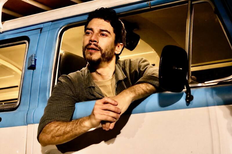 Lee Taylor em MANIFESTO