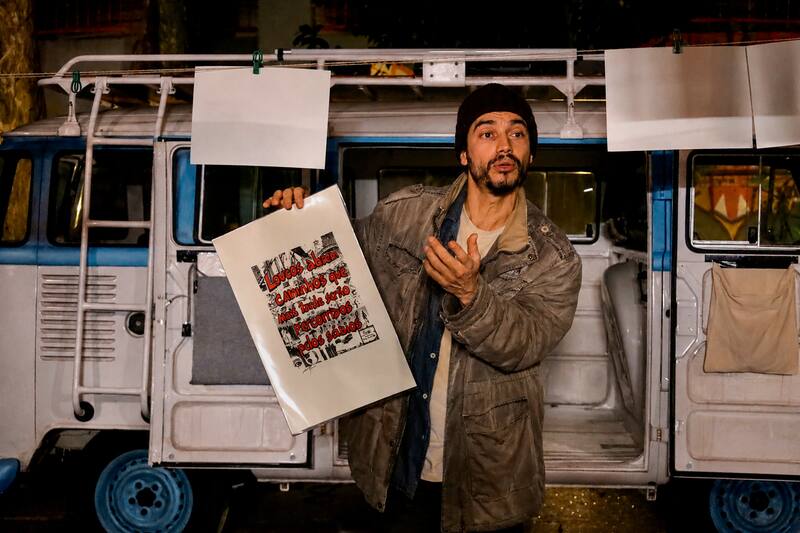 Lee Taylor em MANIFESTO