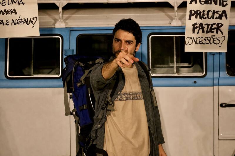 Lee Taylor em MANIFESTO